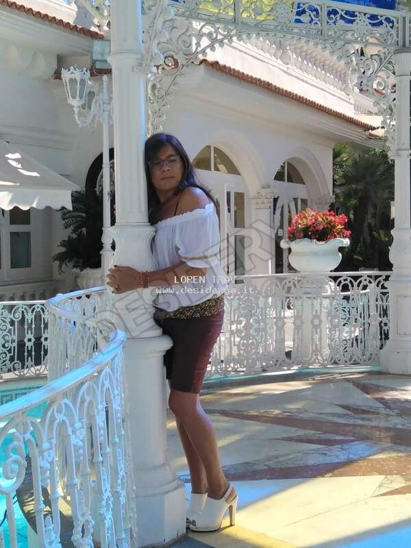 LOREN1TRAV5880966
