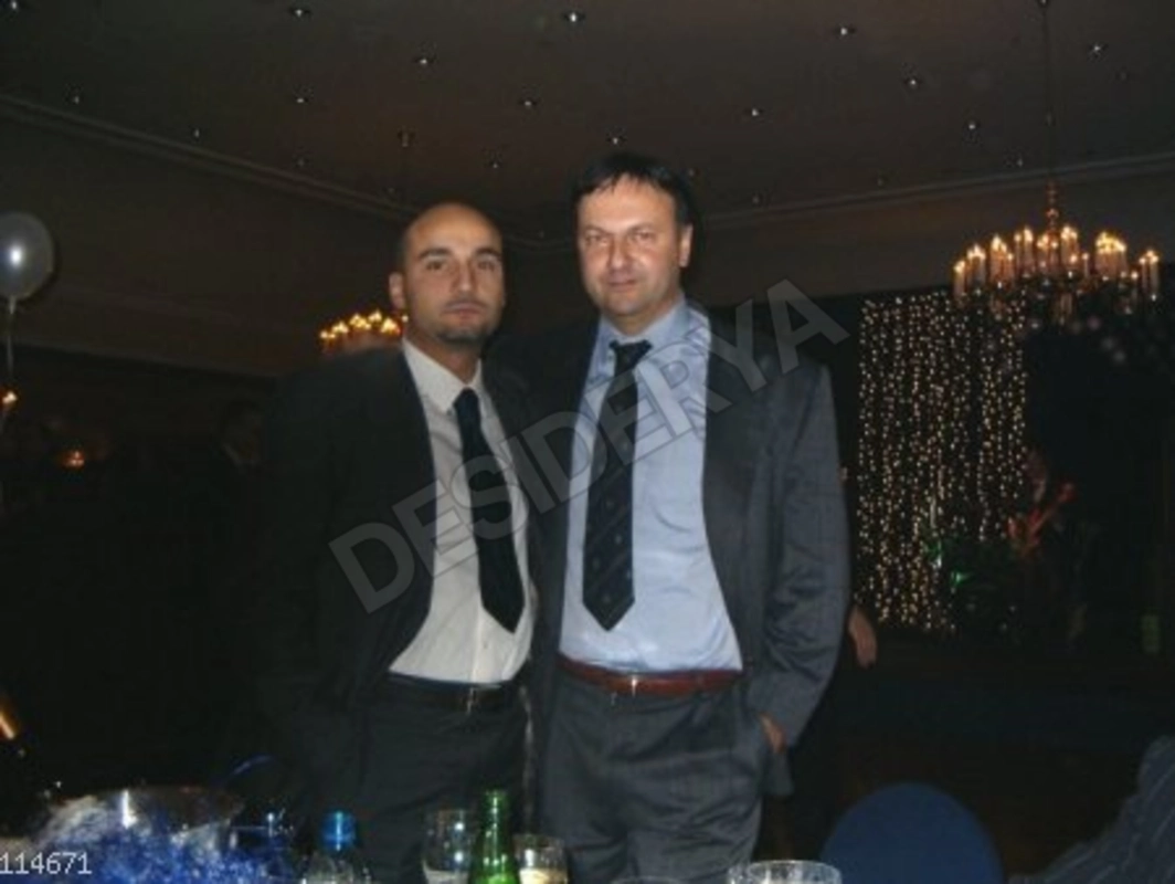 Alex320062079415349150