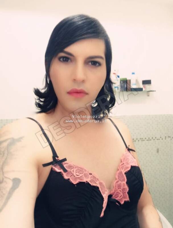 Violetpozzi5881817
