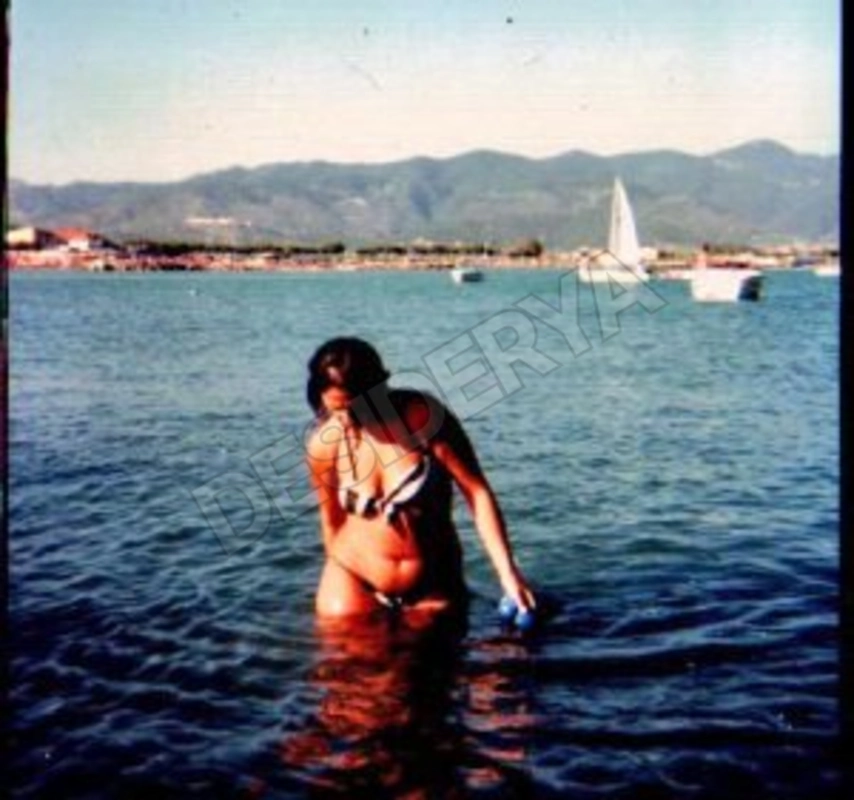 ladyec4536992