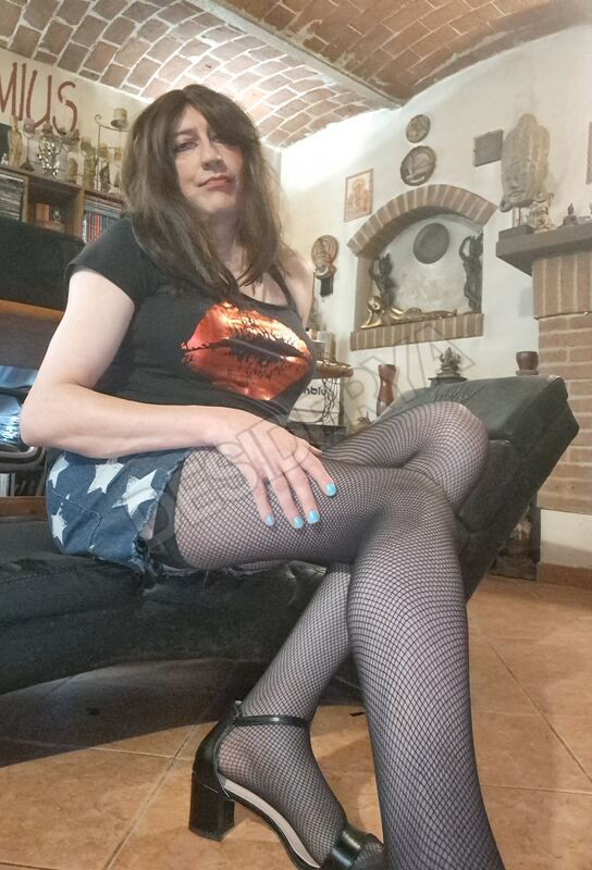 LadyCatia5055343