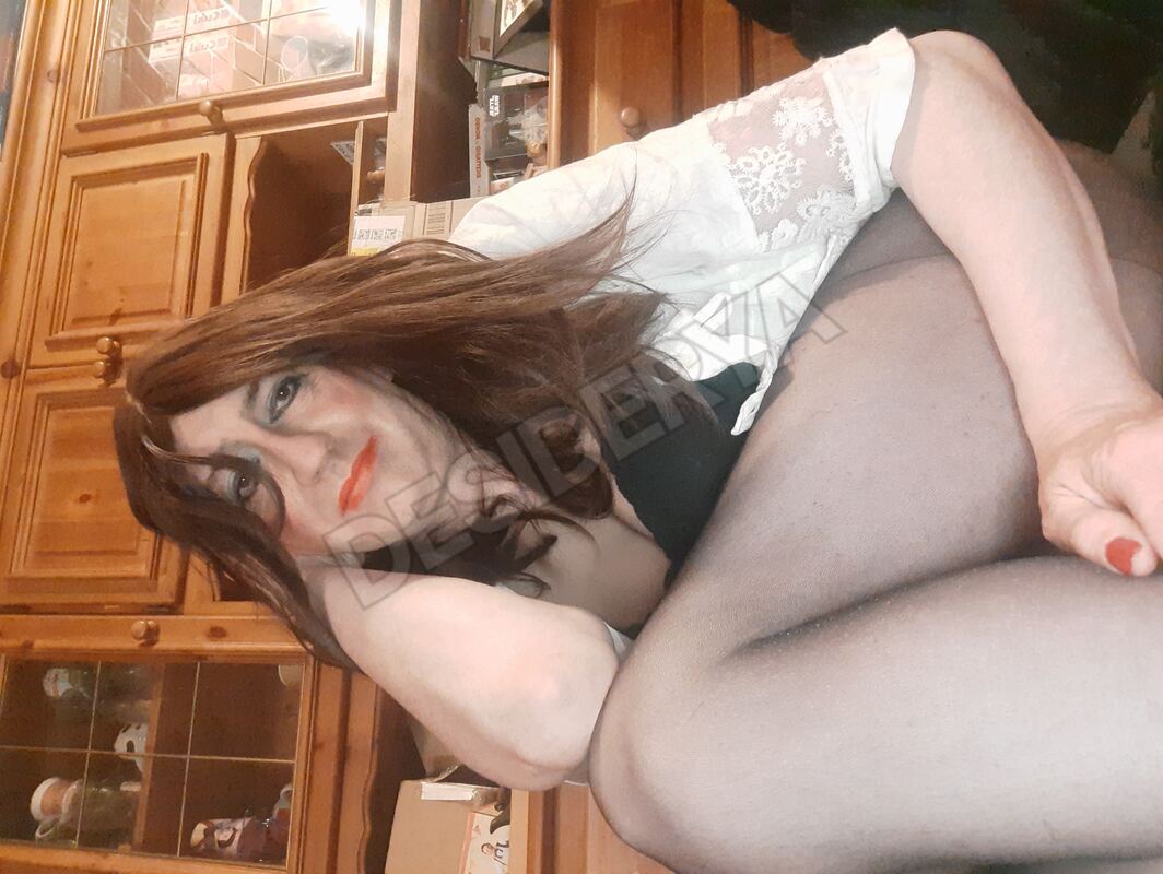LadyCatia5046691