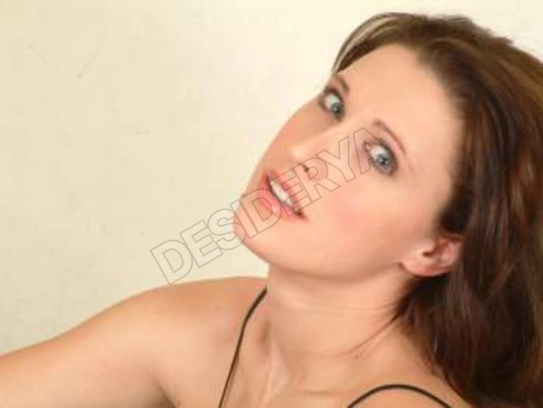 esther3642655567902