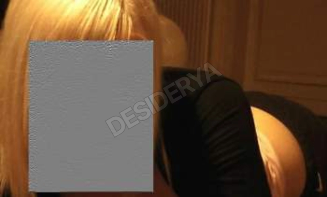 Alessia3KISS5534150