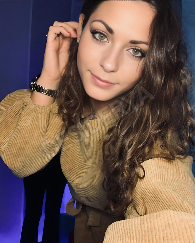 Daniela90x5084886