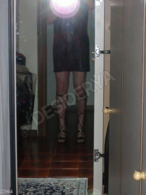 feetlicker1565305273301