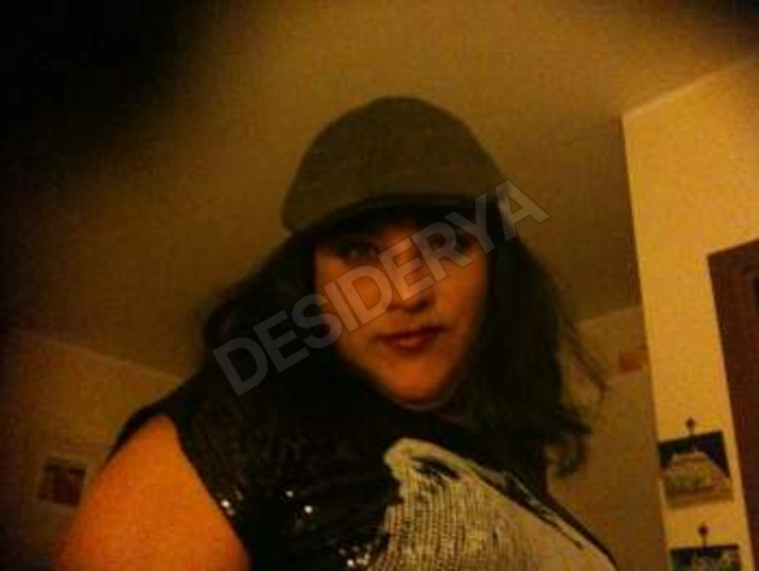 LauraTrans19765562828