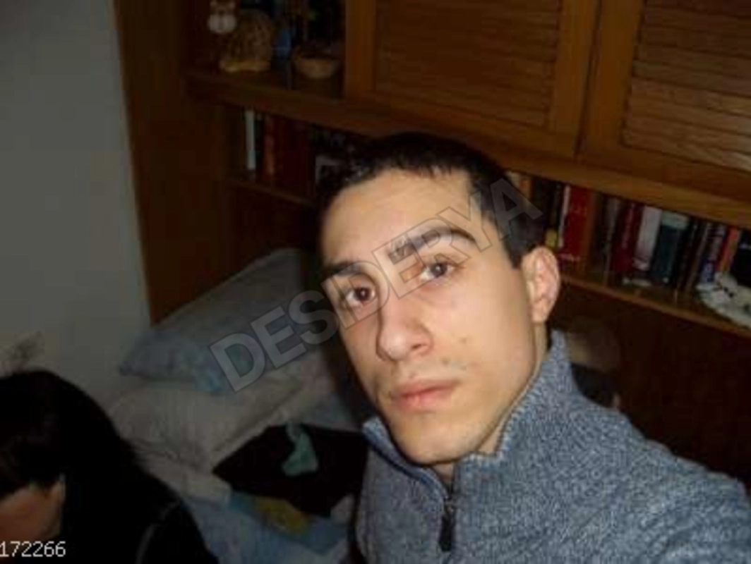 DjReVoLuTiOn5384454