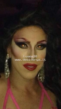 Luana38