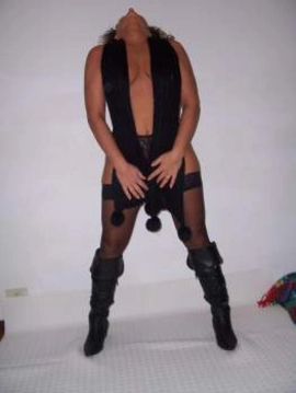 nicol69325318