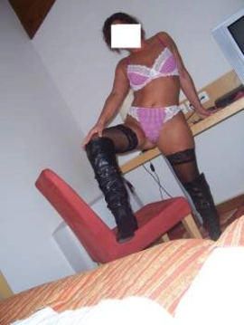 nicol69325318