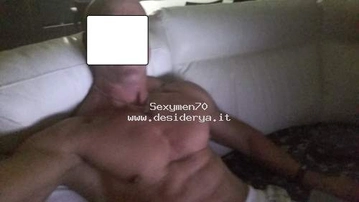 Sexymen70197595